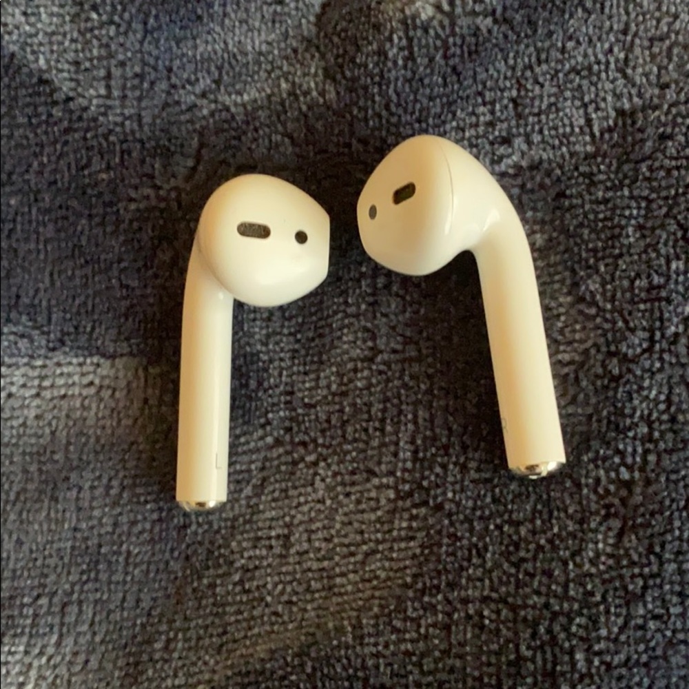 COPY - First gen AirPods